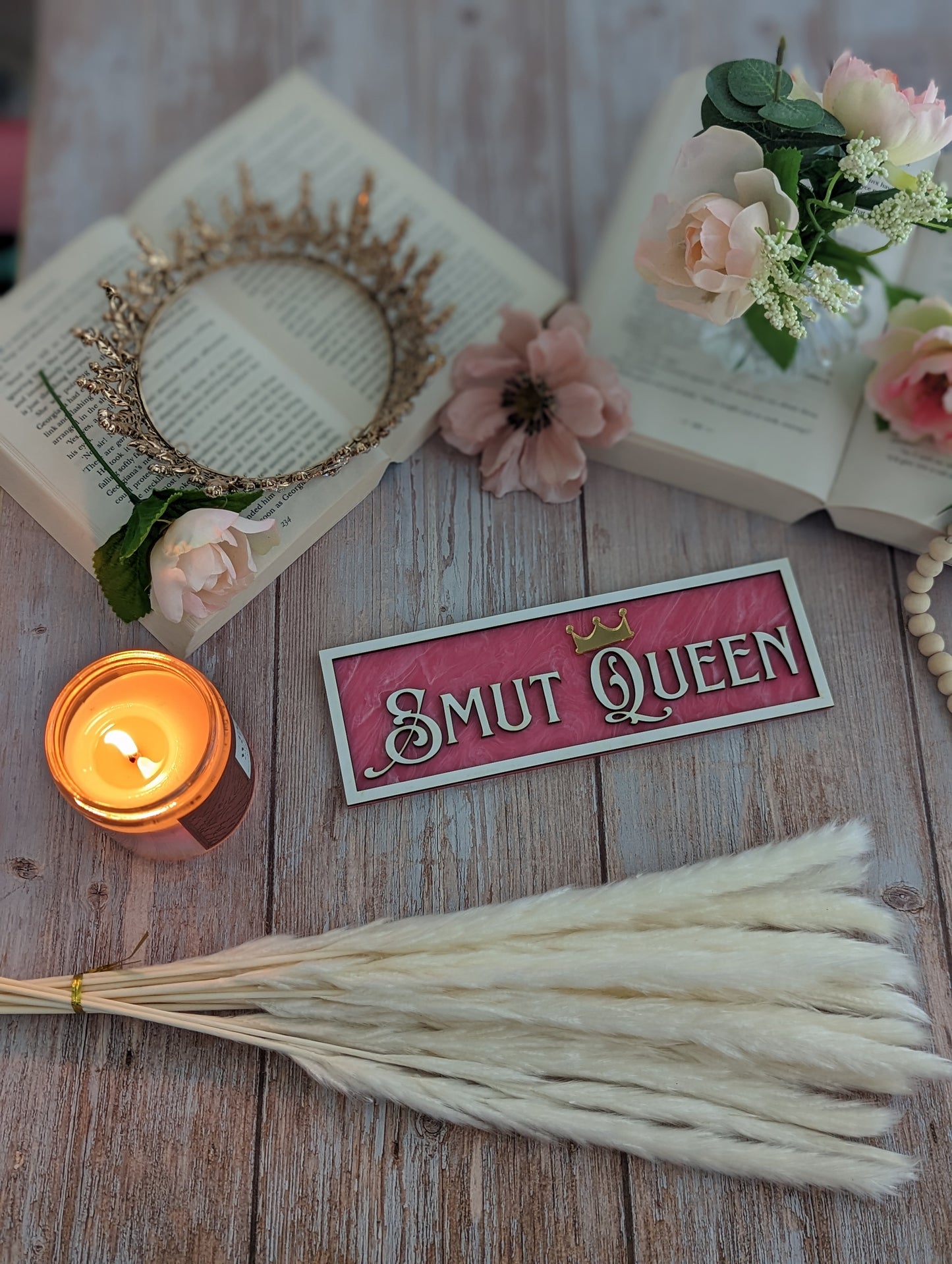 Smut Queen | Bookshelf Sign - Quill & Cauldron