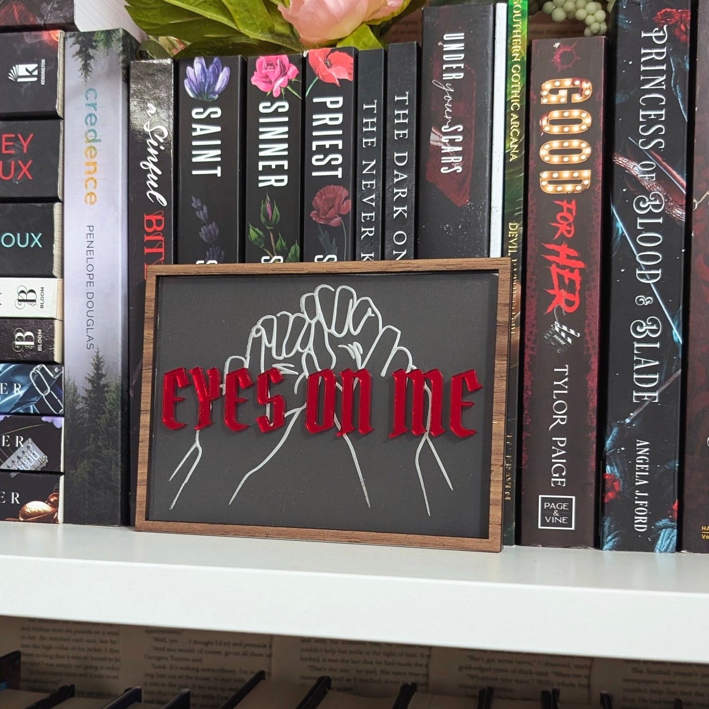 Eyes on Me Bookshelf Sign