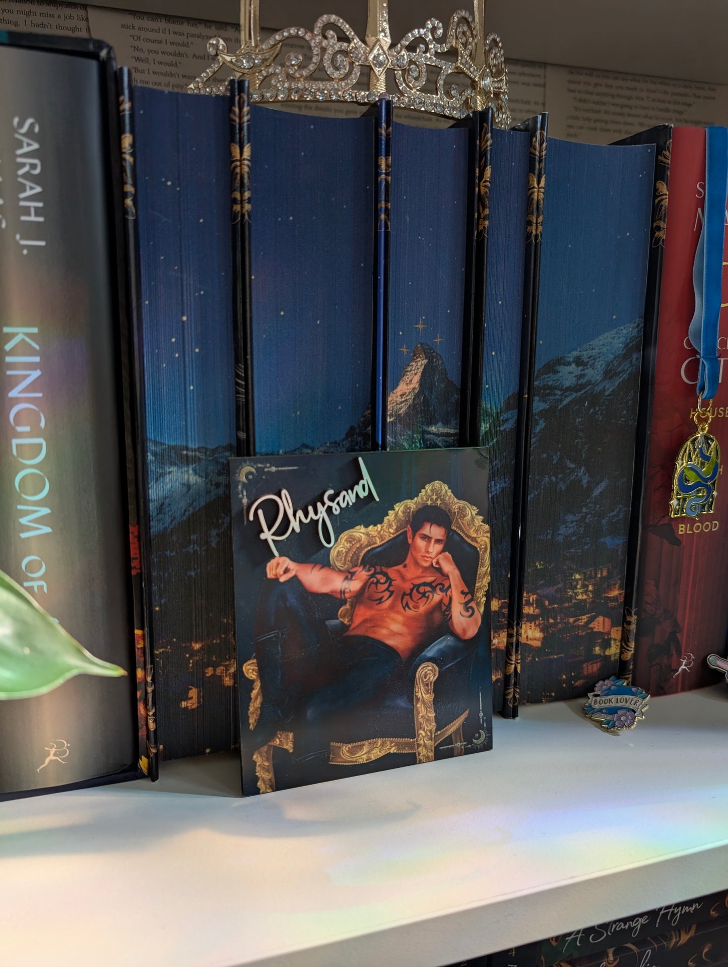 Rhysand Autograph | Licensed ACOTAR Bookshelf Sign